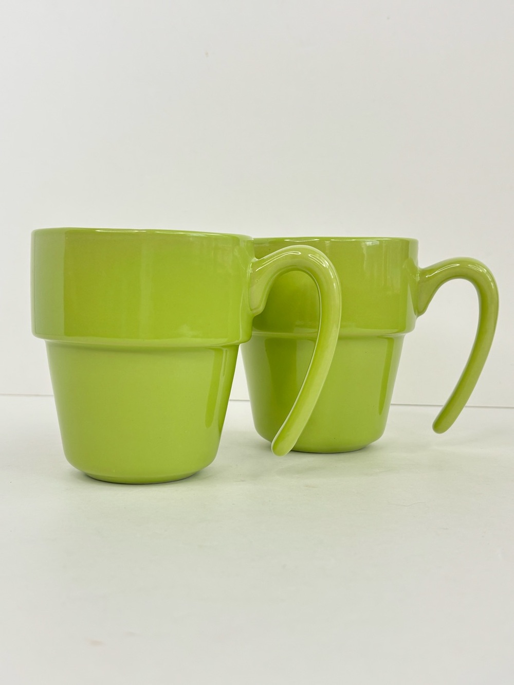 Royal Norfolk Light Avocado Green Ergonomic Stackable Ceramic Coffee Mugs Set-2